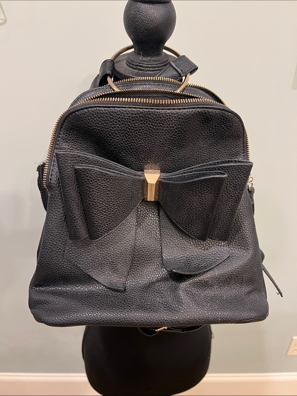 Black Pebbled Bow Accent Women's Backpack